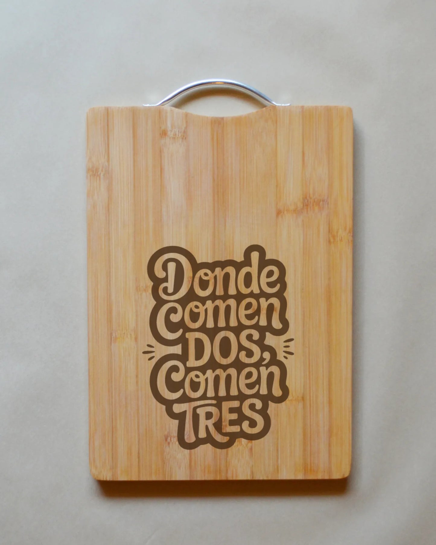 Tabla de madera con frases chilenas Bamboo